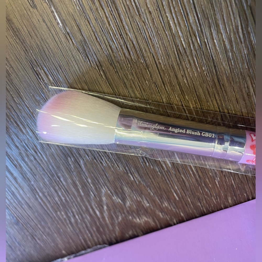 Unused SLMISSGLAM Beauty Blush Brush